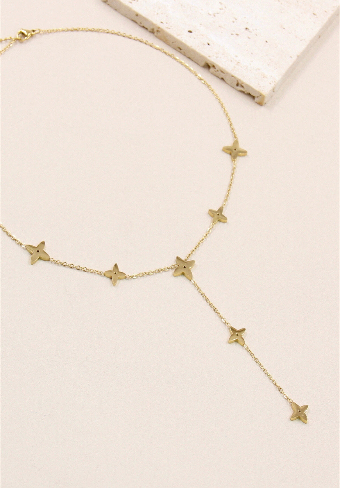Collier Y LOVA