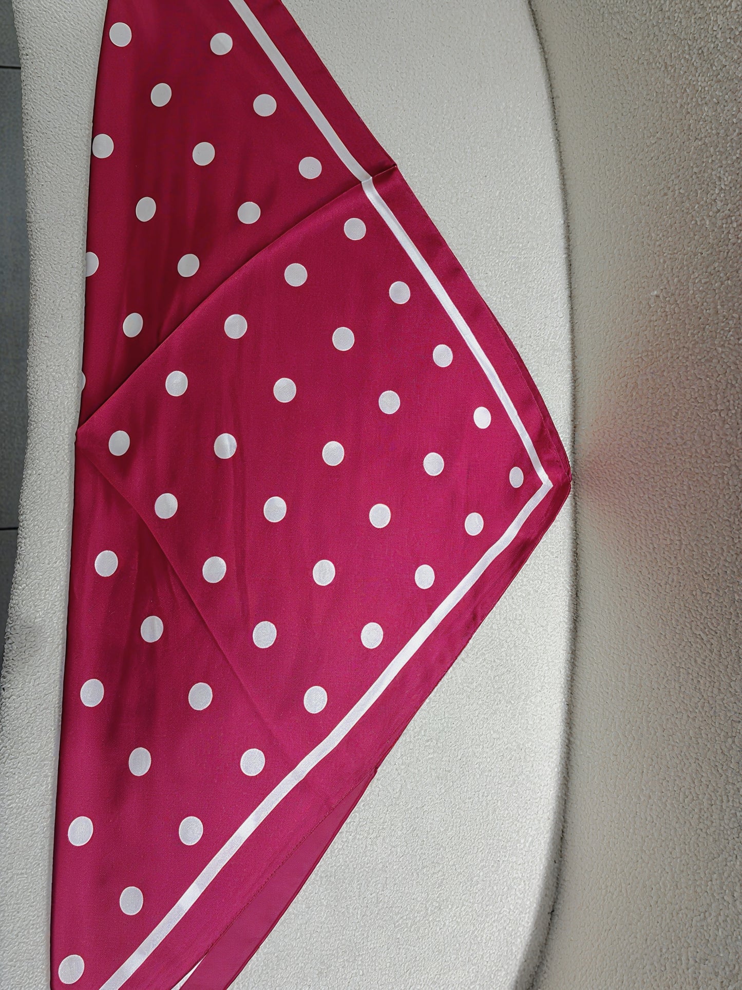 Foulard CARRE à pois