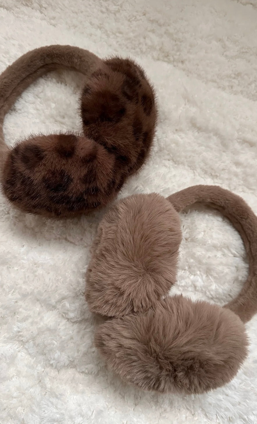 Cache-oreilles taupe