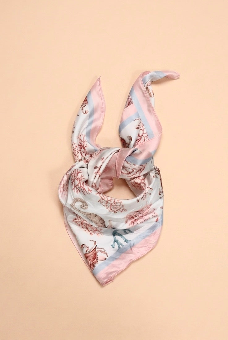 Foulard CARRE rose motifs de la mer