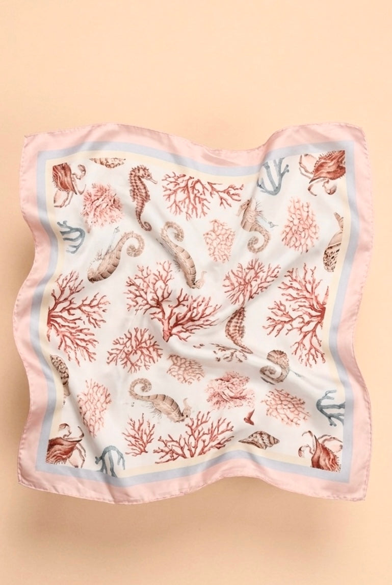 Foulard CARRE rose motifs de la mer