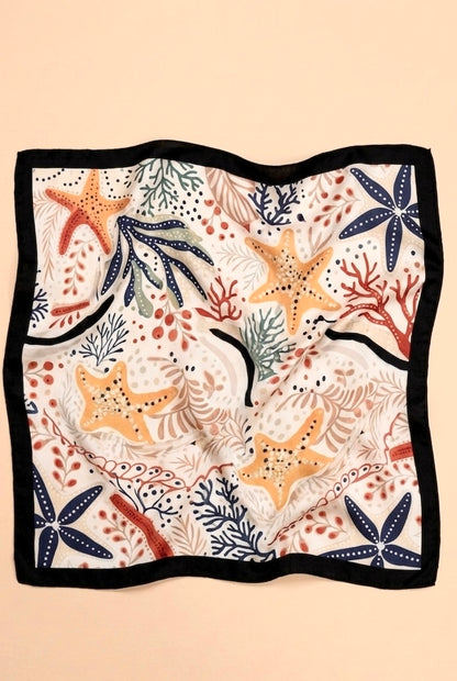 Foulard CARRE noir motifs étoile de mer