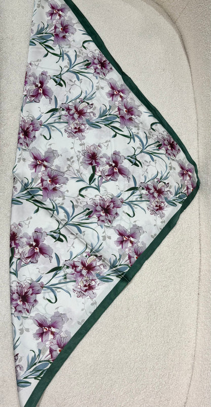 Foulard CARRE motifs fleurs